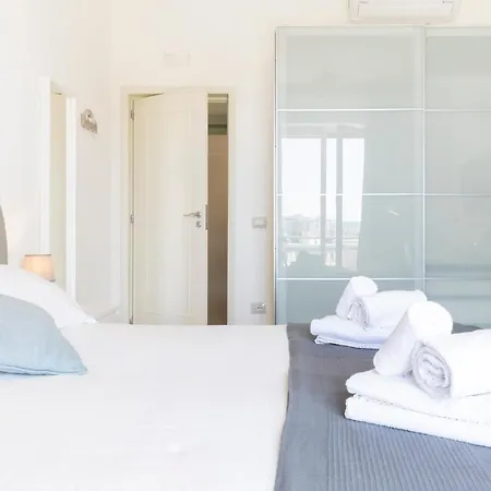 Quinto Canto Apartment *