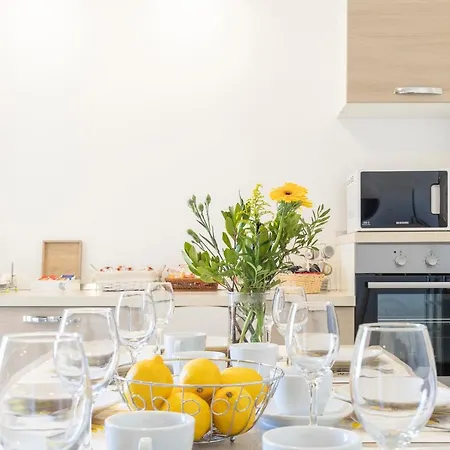 Quinto Canto Apartment *